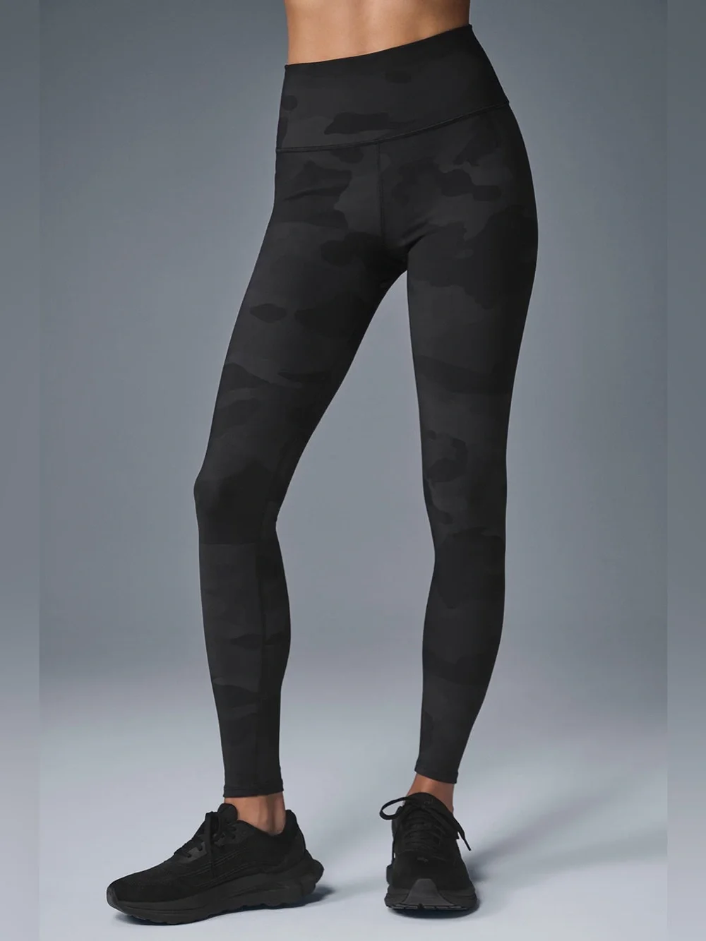 ALO Yoga High Waist Vapor Leggings in Black Camo | Size Small